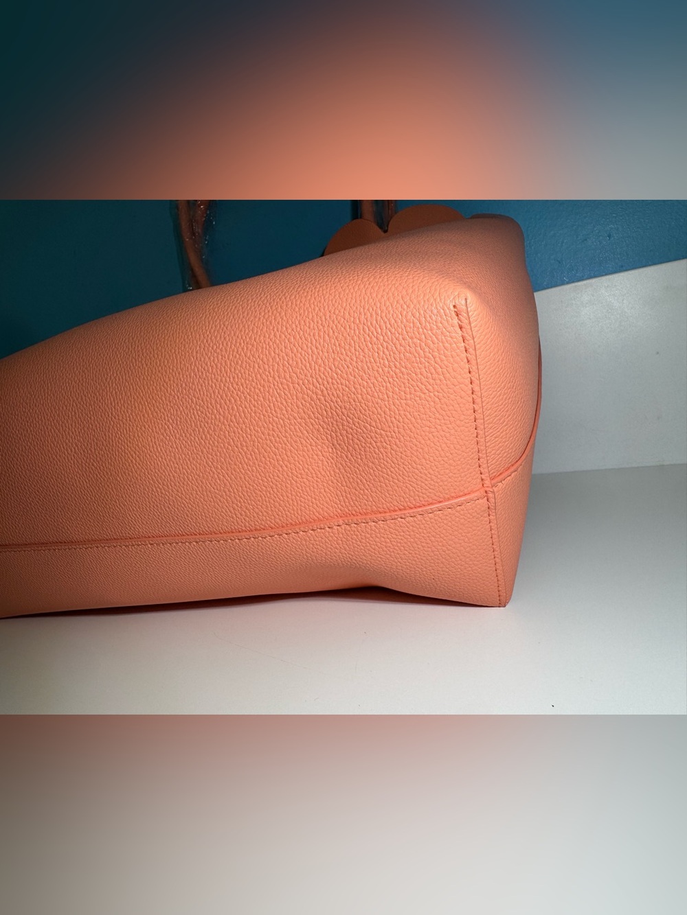 Scalloped Top Pink Faux Leather Tote with Matching Pouch and Scarf - Picture 8 of 13